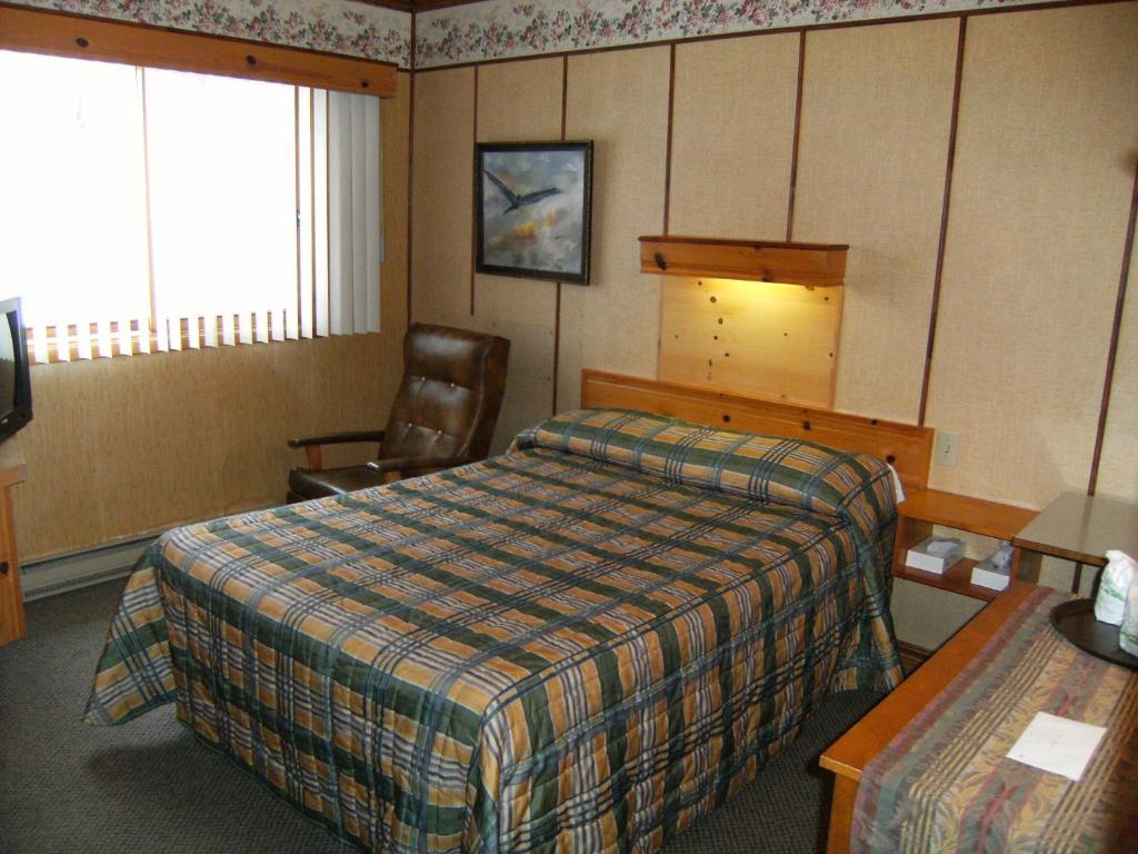 Hotel-Motel Les Voitures D'Eau Isle-aux-Coudres Bagian luar foto